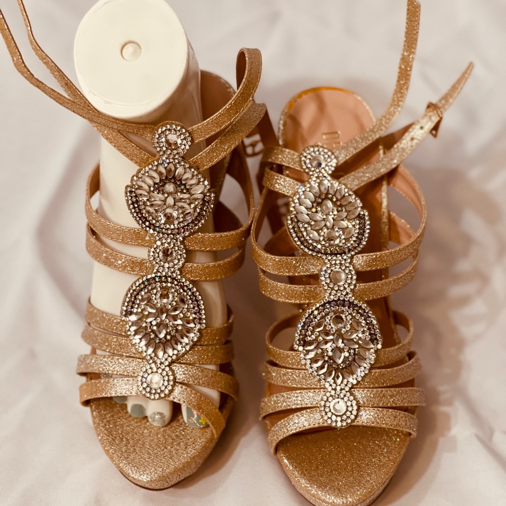 Pink sparkly dress shoes